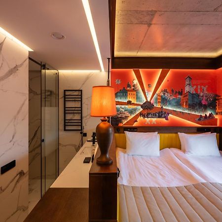לבוב !Fest Hotel Rynok Square מראה חיצוני תמונה