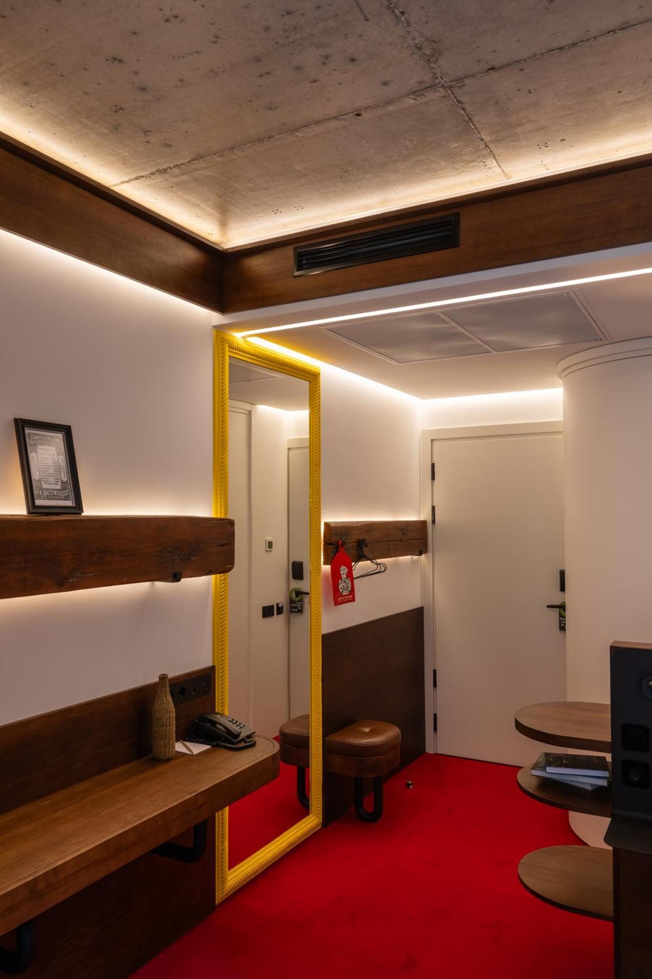 לבוב !Fest Hotel Rynok Square מראה חיצוני תמונה