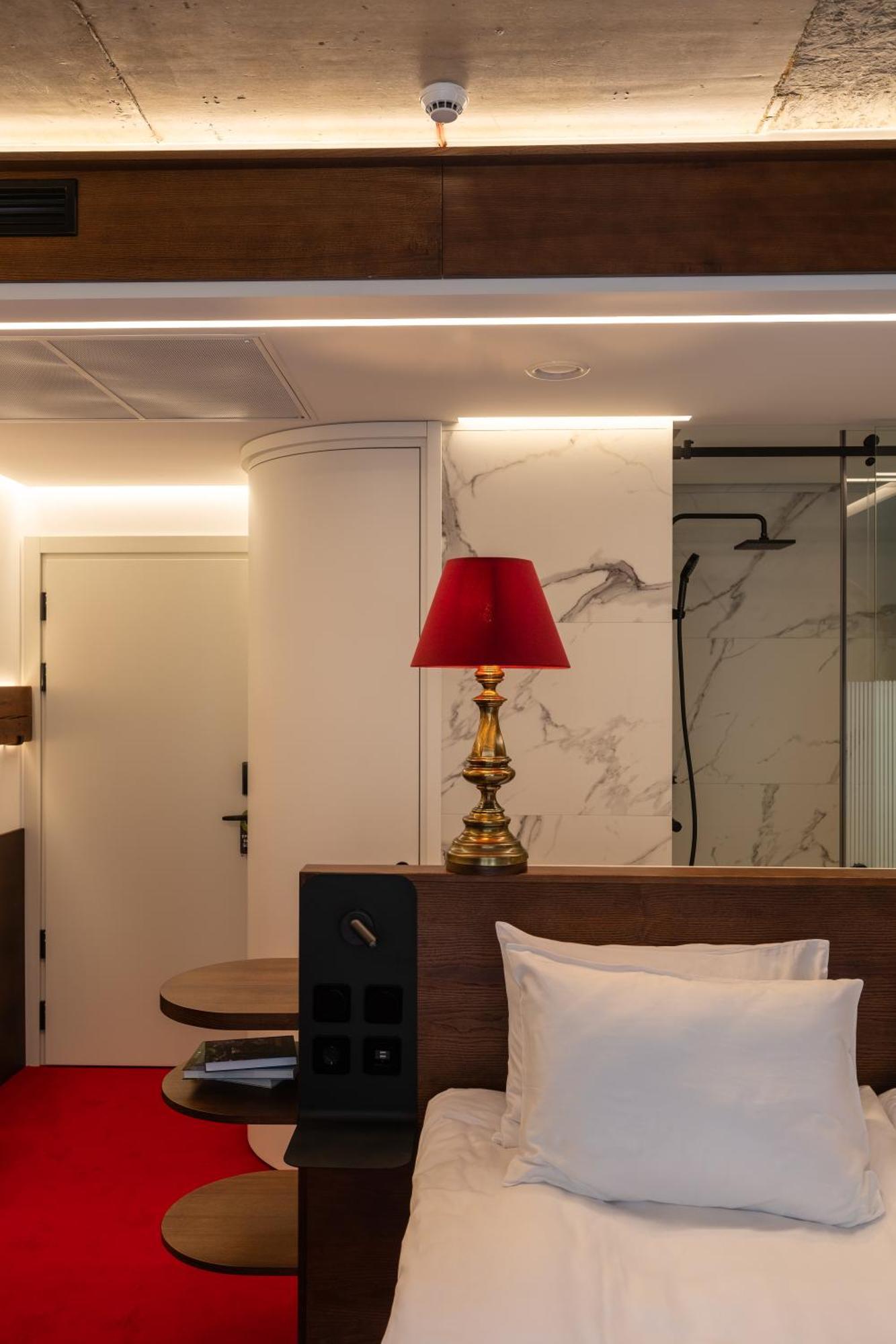 לבוב !Fest Hotel Rynok Square מראה חיצוני תמונה
